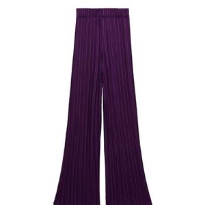 Zara pleated pants 
Purple 
Size S